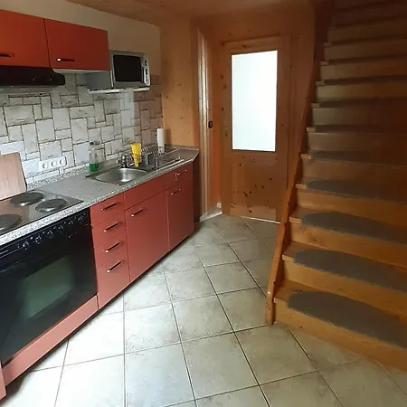 Zur Linde Apartment *