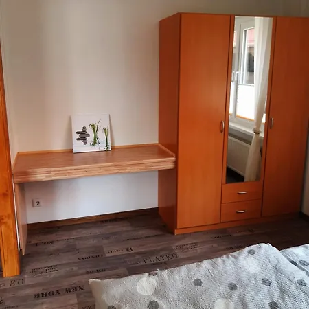 Zur Linde Apartment *